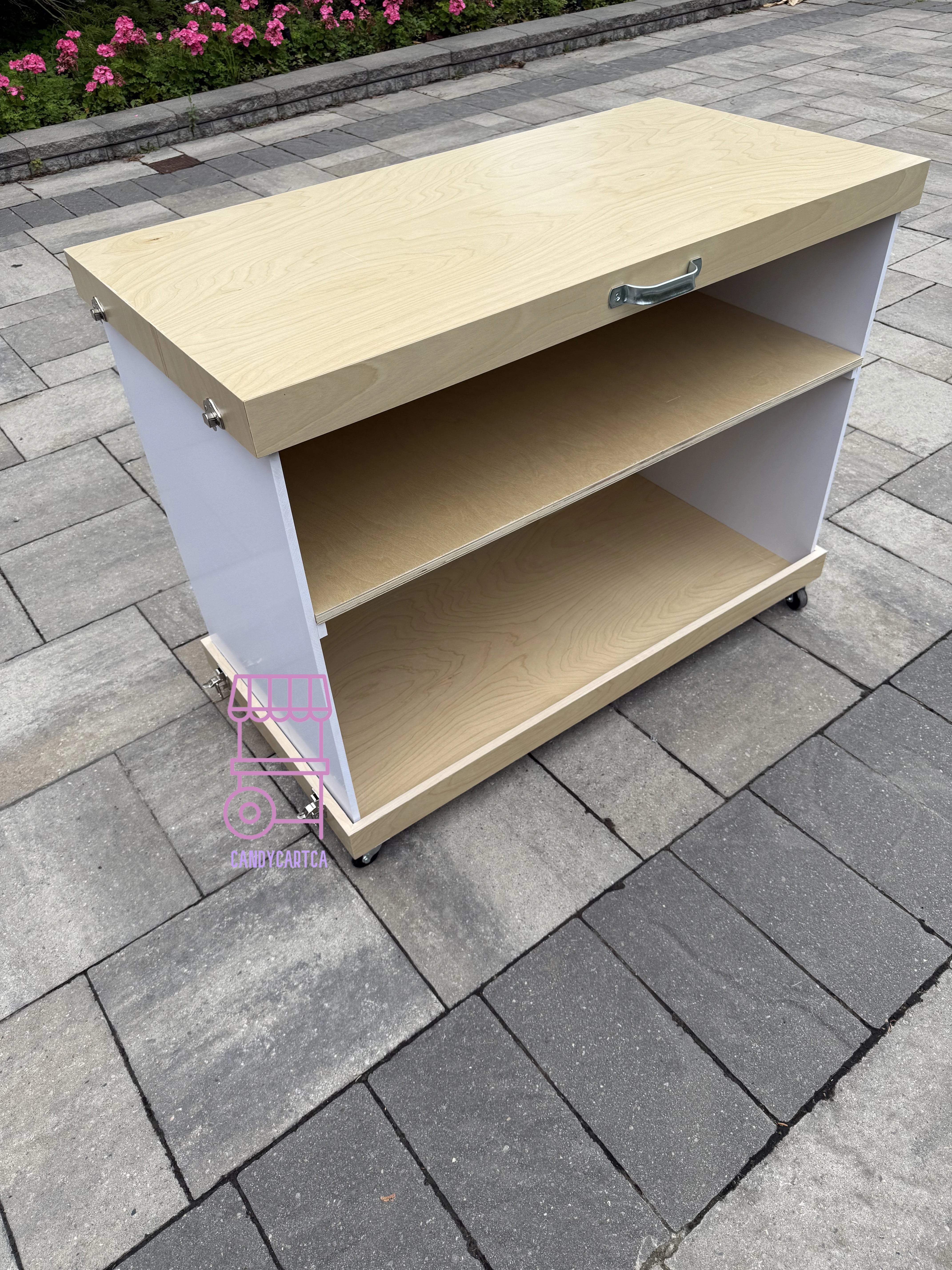 White Mobile Bar – Snack & Beverage Station