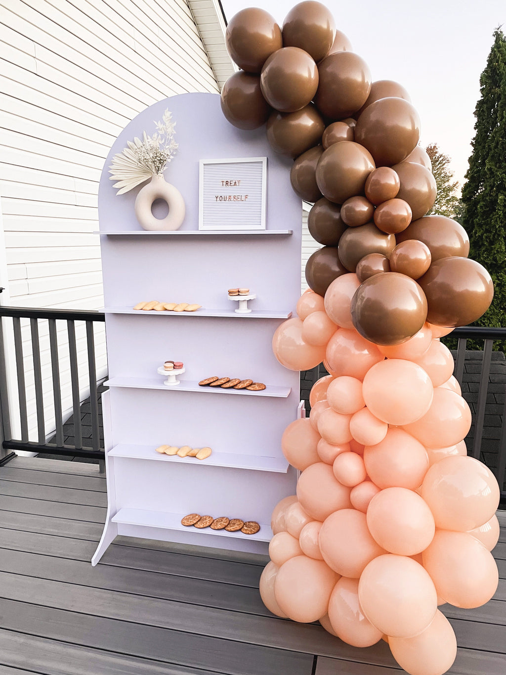 Free-Standing Treat Wall, Wall Backdrop display, backdrop shelf, backdrop with five shelves