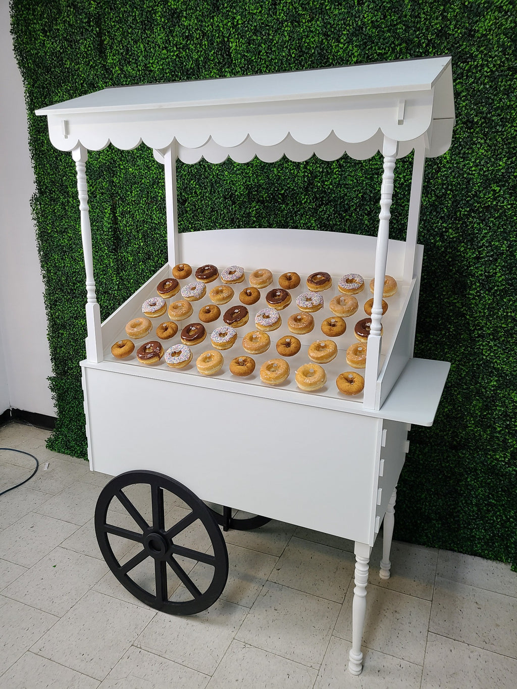 donut cart, candy cart, cake stand, mini bar, photo booth backdrop, multifunctional, durable, easy to maintain, white PVC, clear acrylic, collapsible, washable, 20kg capacity, 44lbs capacity, quick assembly, weddings, birthdays, baby showers, graduations, corporate events, special occasions