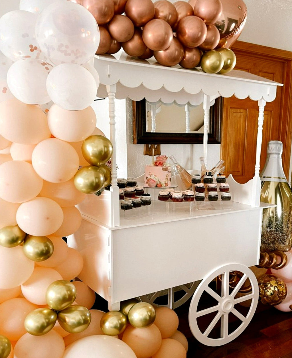 wedding party cart, Wedding Wagons, Snow White Carriage, Princess Carriage, vendor cart, Event Planning Candy Cart, Birthday Decorations, Collapsible Wedding Sweet Candy Cart, Candy Cart On Wheels for sale, Simple column Candy Cart